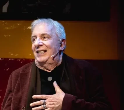 Marco Nanini é vaiado durante espetáculo teatral