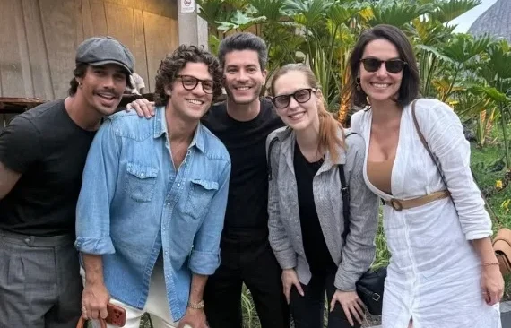 Arthur Aguiar desabafa sobre foto de amigos sorrindo após enterro de Lua Blanco