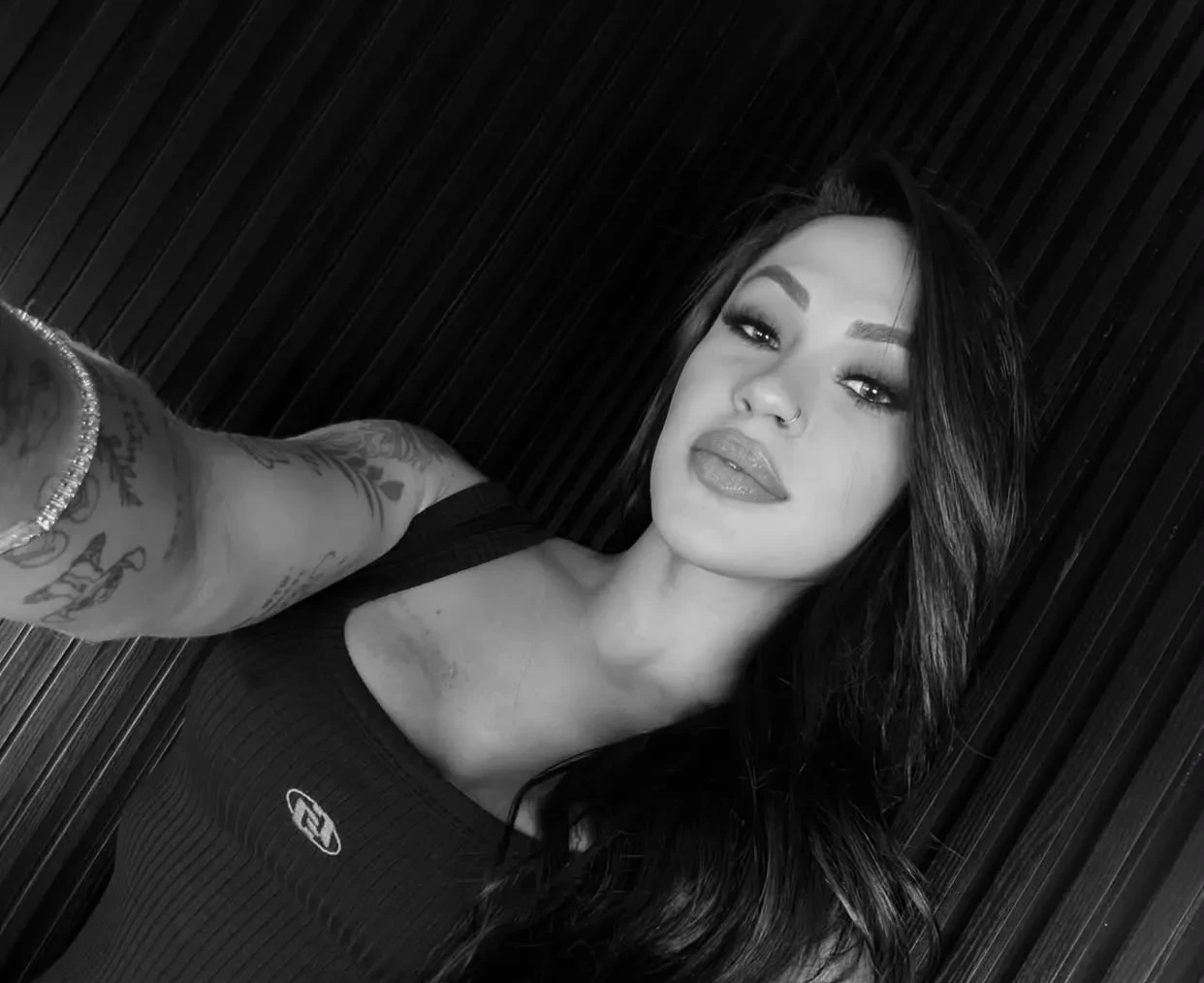 Influenciadora Rávila de Castro morre aos 32 anos em acidente de carro grave