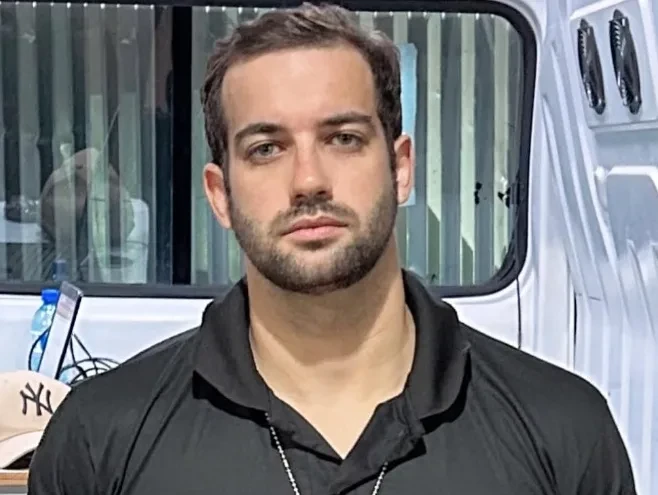 Delegado da Polícia Civil faz sucesso e paralisa a internet