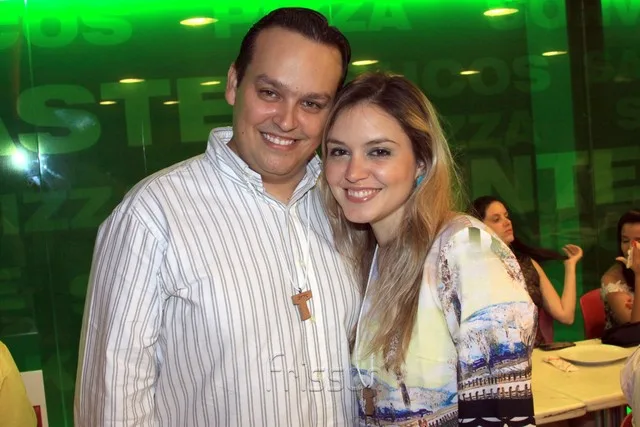 Cegonha entrega Tomé para Ana Gabriela e Charles Rodrigo