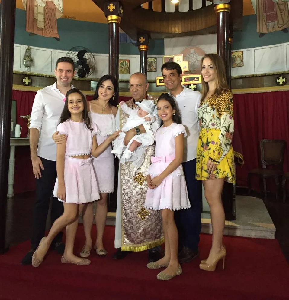 Renata Ribeiro e Fernando Bezerra batizam Malu