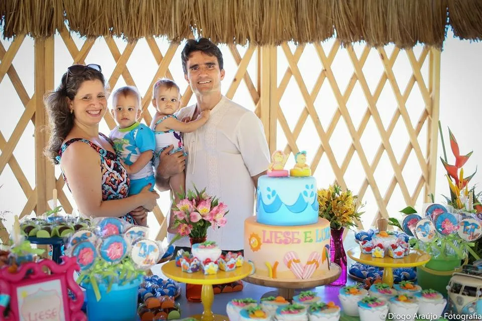Adriana Bardawil e Luiz Eugênio comemoram 1 ano dos filhos