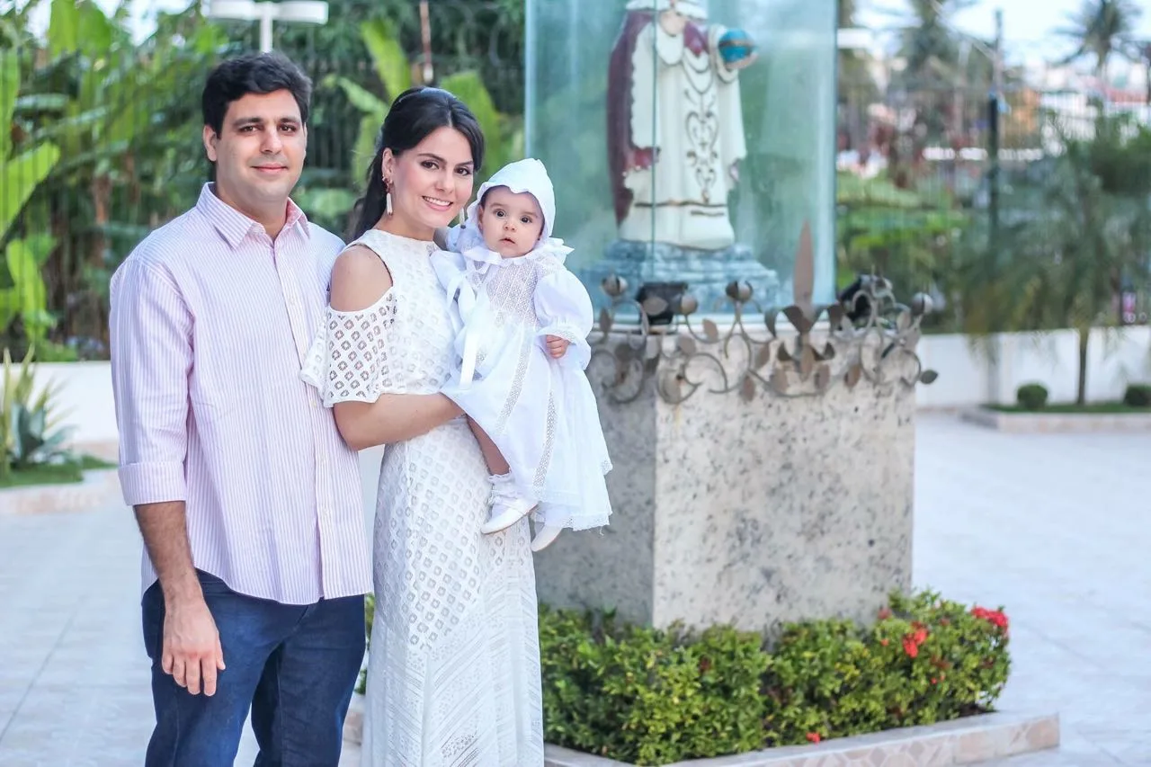 Daniel e Vanessa Moura batizam Malu