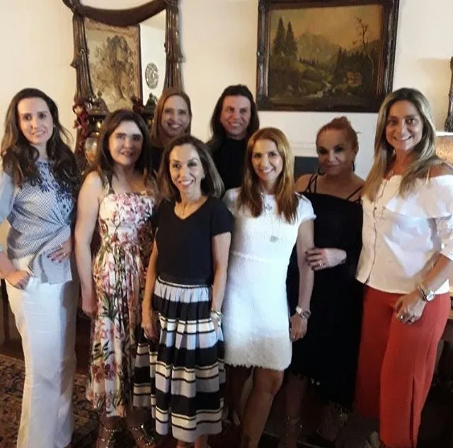 Lisieux Brasileiro arma brinde duplo