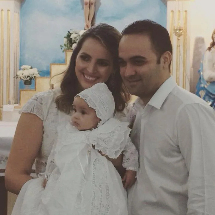 Mariana e Felipe Gurgel batizam a filha
