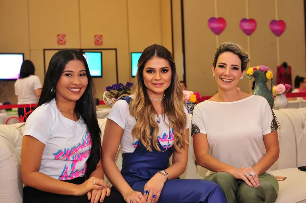 Thássia Naves recebeu Gaída Dias e Thaynara OG em evento
