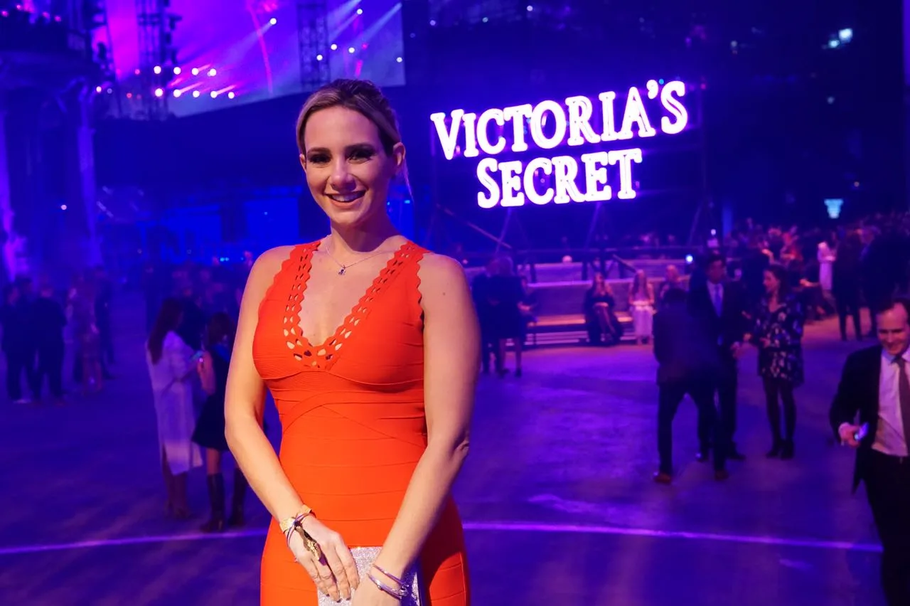 Gaída Dias te leva ao Victoria Secrets 2016 no Frisson TV
