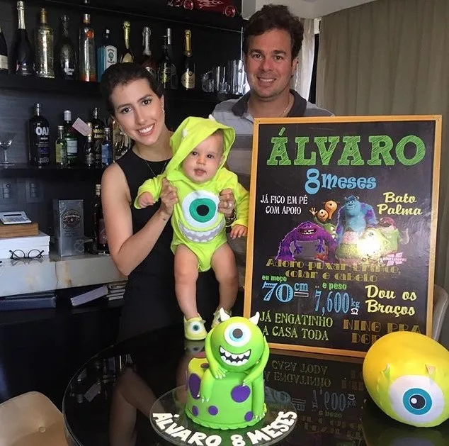 Tayra e Léo Aguiar festejam 8 meses do filho