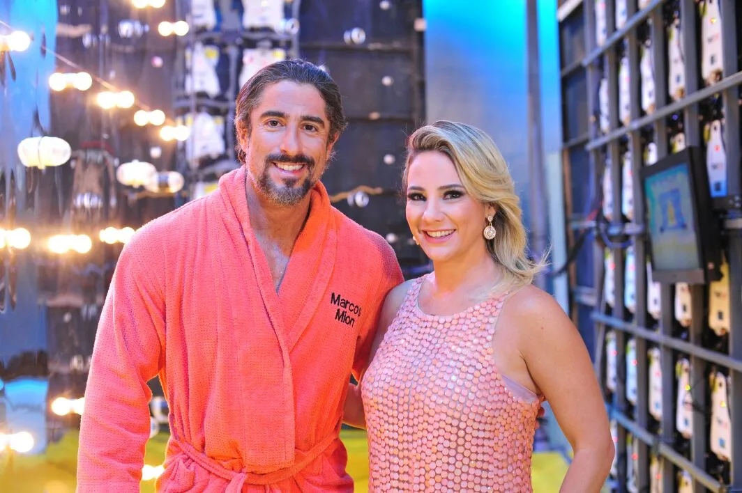 Gaida Dias invade o programa do Marcos Mion