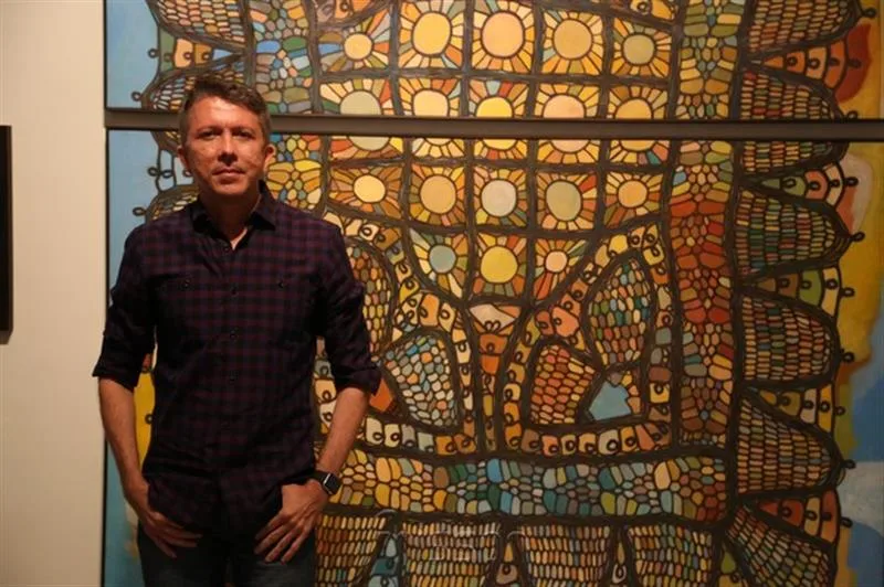 Sérgio Helle abre exposição na Itália