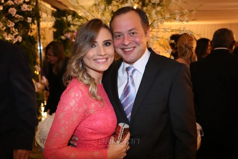 Renata e Mark Viana curtem herdeiro