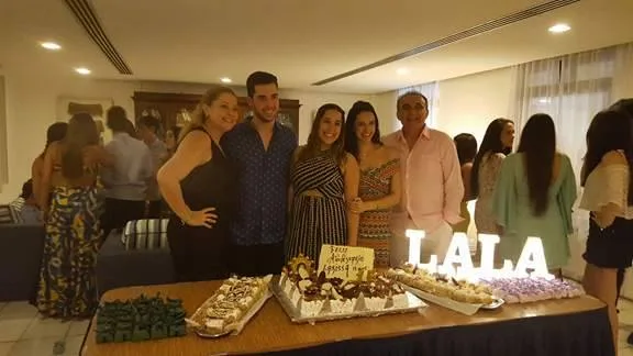 15 anos de Larissa Delfino
