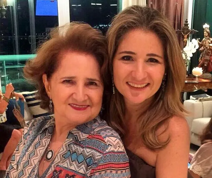 Auricélia Queirós brinda nova idade