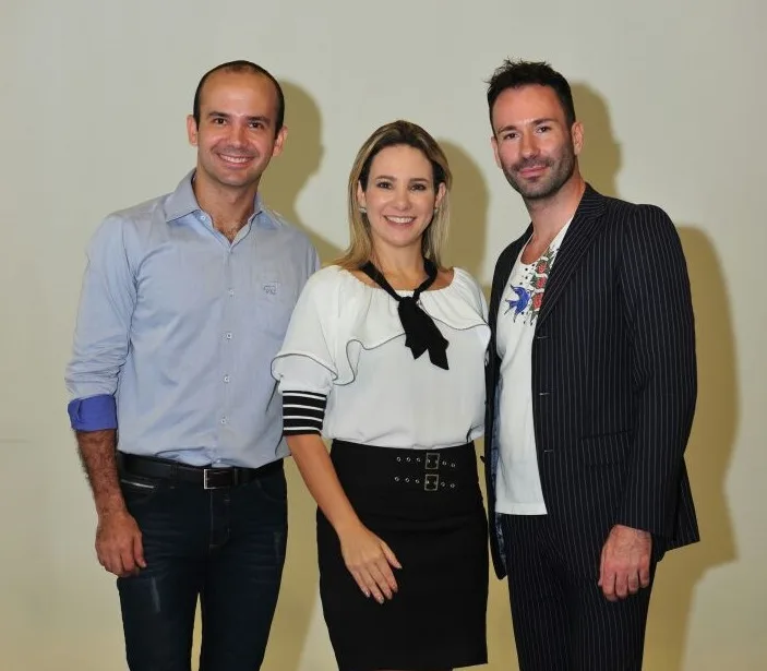 Frisson TV entrevista o tenor Davide Carbone