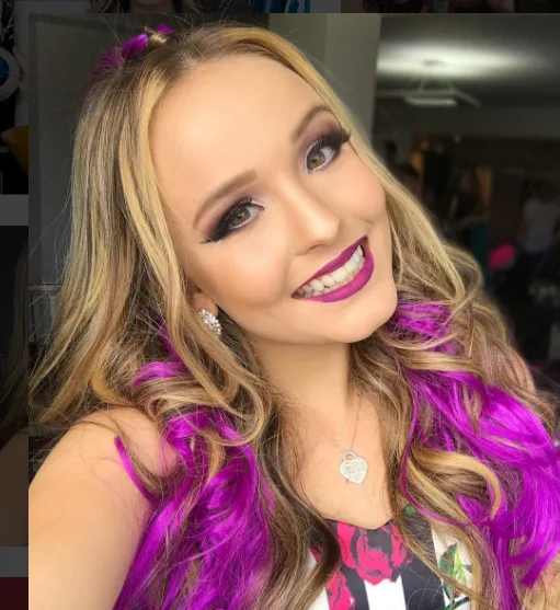 Larissa Manoela vem ao Iguatemi para tarde de autógrafos