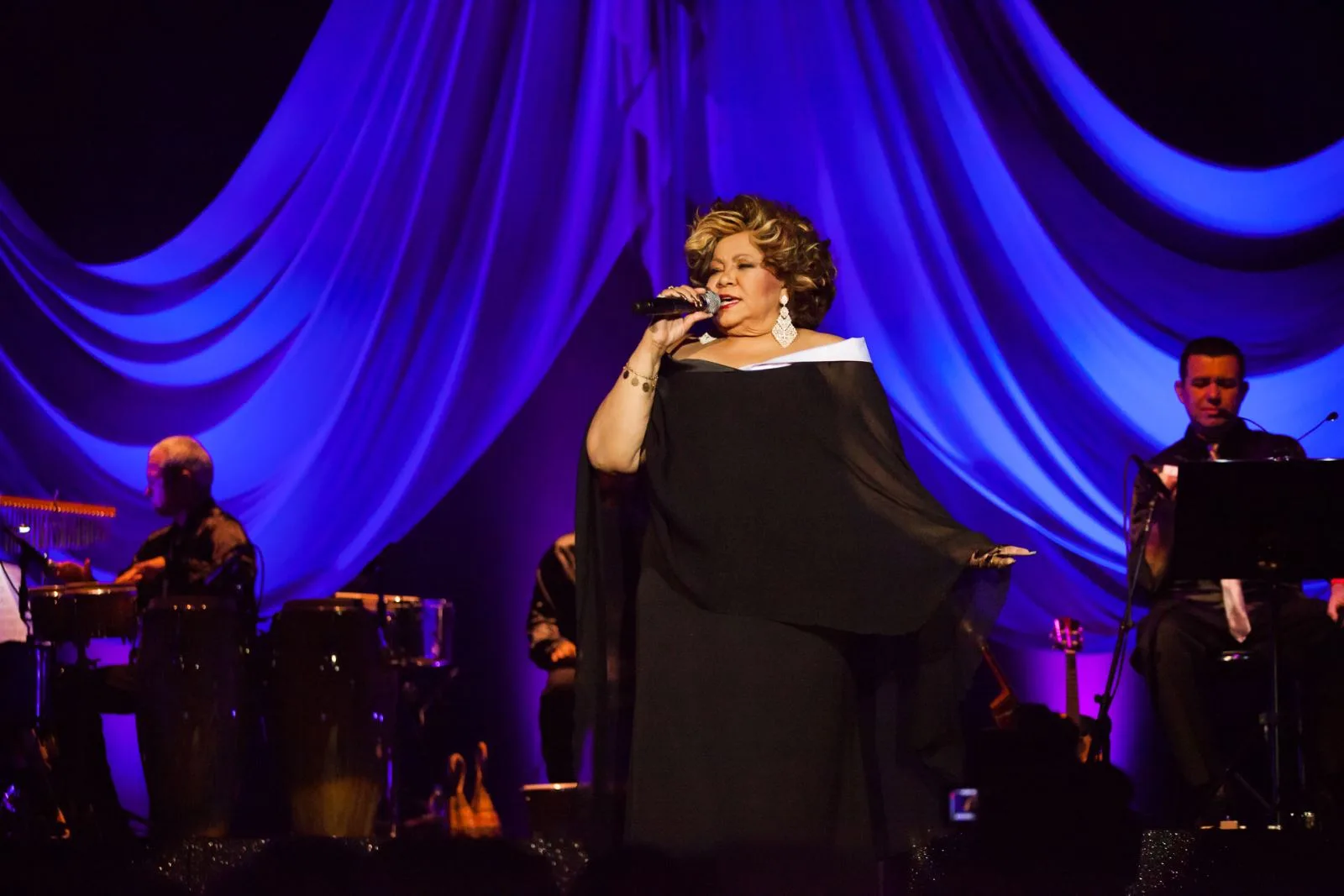 Alcione traz novo show para Fortaleza