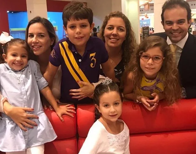 Isabela e Drauzio Barros Leal comemoram niver da filha