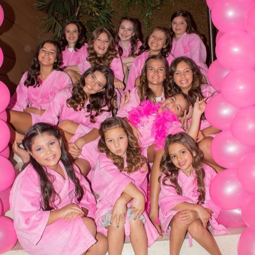 Vanessa Queirós comemora aniversário da filha