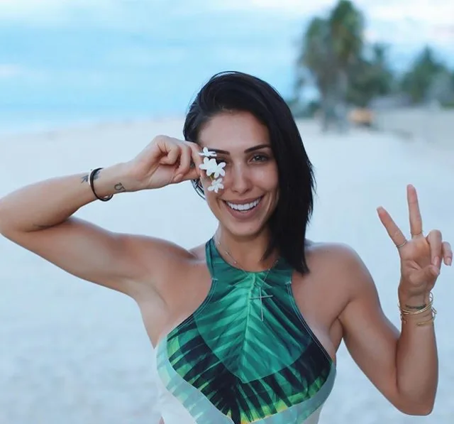 Bella Falconi revela planos para 2018