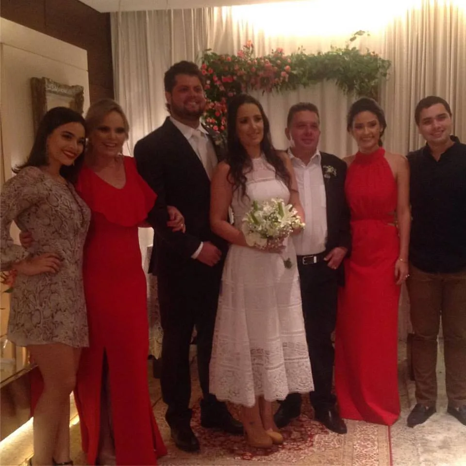 Gabriela Bastos e Pedro Garcia casam