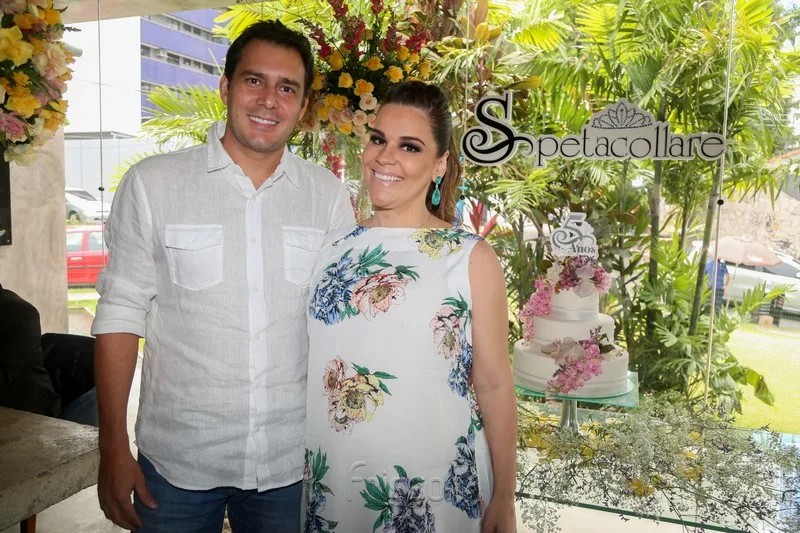 Cegonha entrega Laís a Ana Paula Domene e Renato Soares