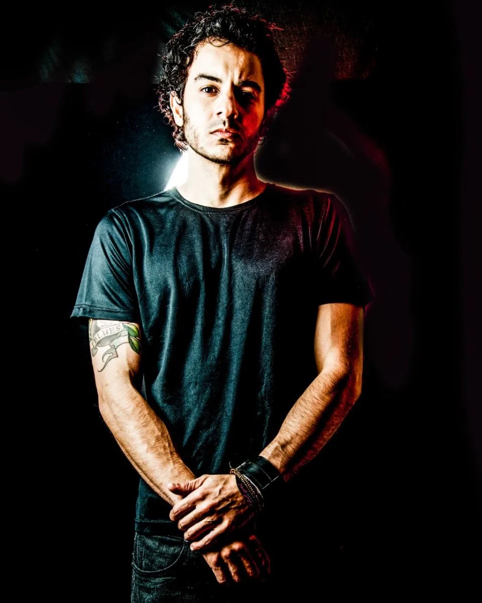 Artur Menezes apresenta show especial no Beach Park