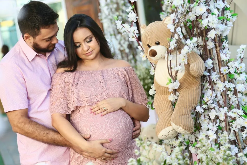 Alana Fernades e Iranildo Silveira recebem Maria Liz