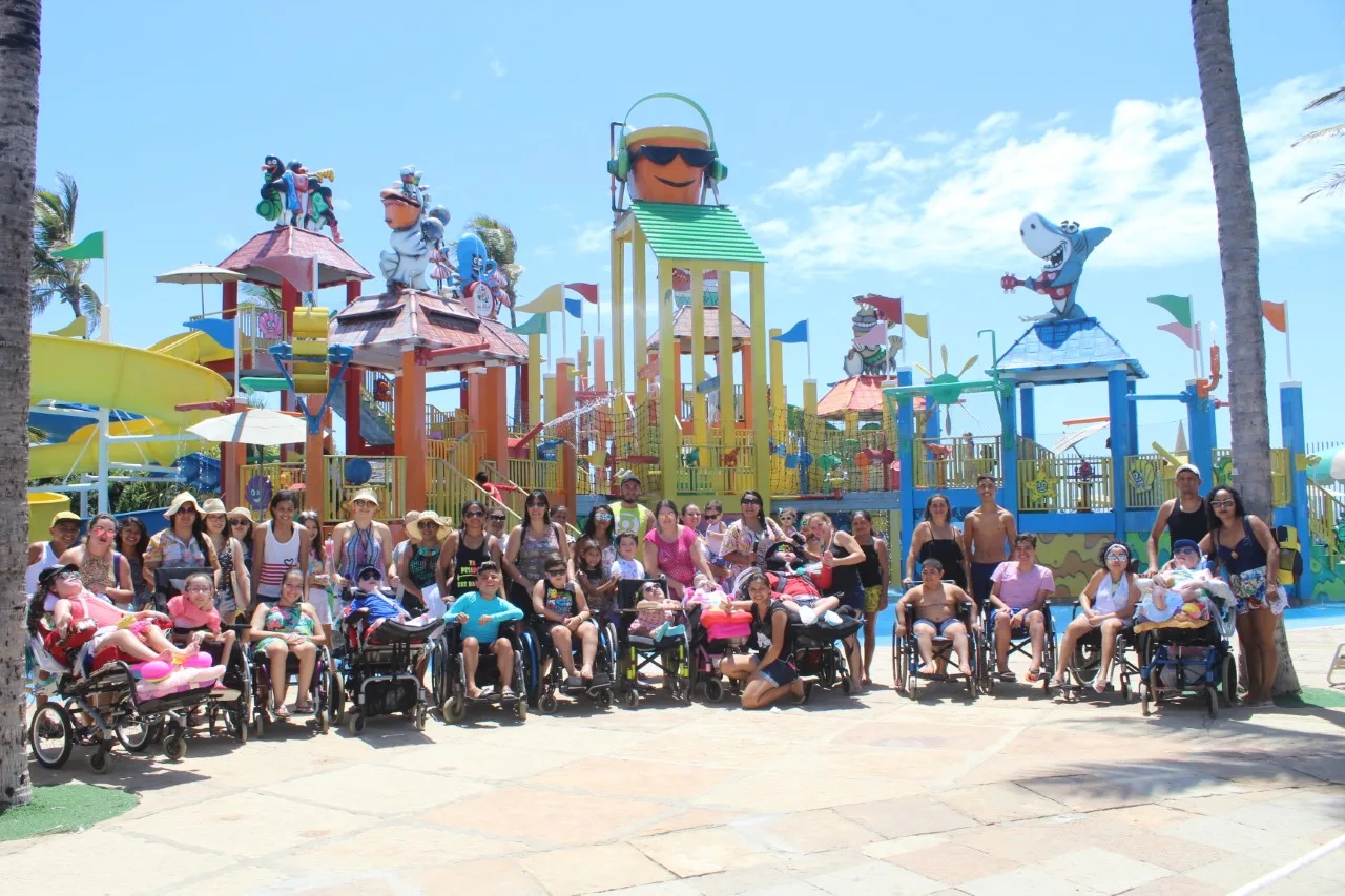 Beach Park recebeu pessoas com Amiotrofia Muscular Espinhal