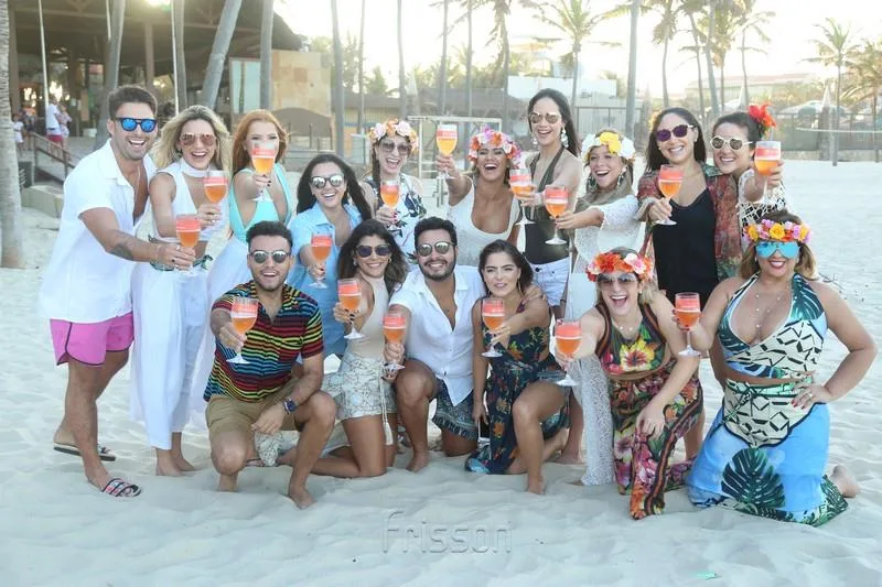 Embaixadores da Praia em sunset no Lounge Chandon