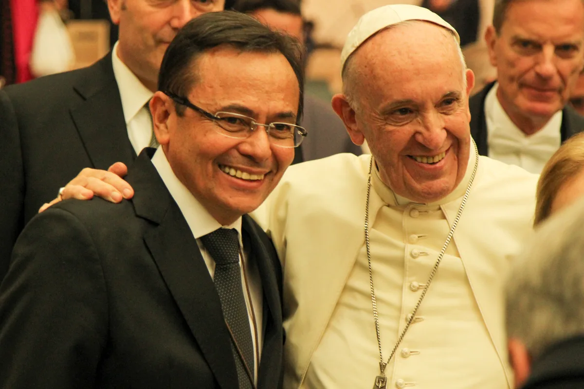 Shalom celebra 35 anos com visita ao Papa Francisco