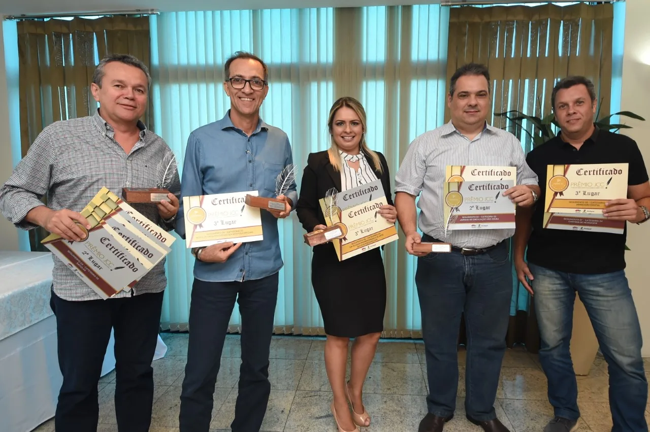 Sindgráfica homenageia gráficas vencedoras de premiação