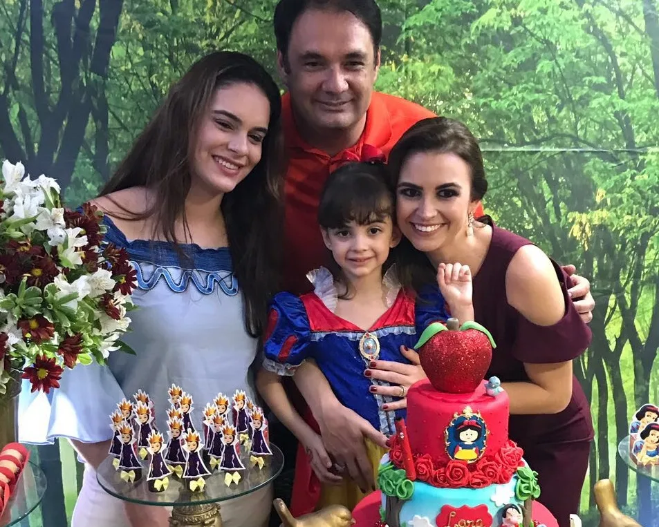 Lara Maria comemora a quarta primavera