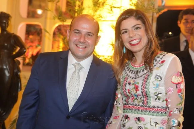 Carol Bezerra participa de atividades pelo Dia da Criança