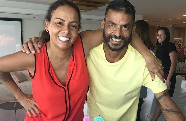 Gil Santos comemora niver com a família