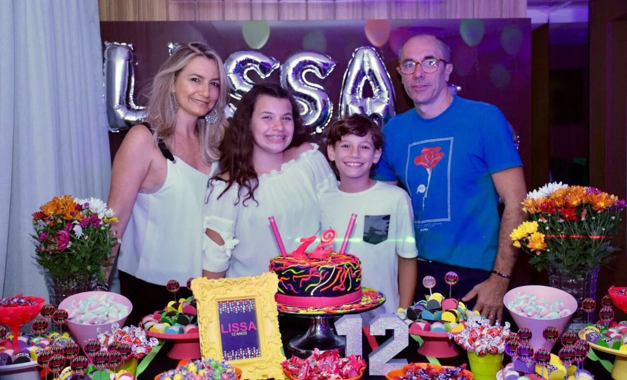 Lissa Santos festeja seus 12 anos