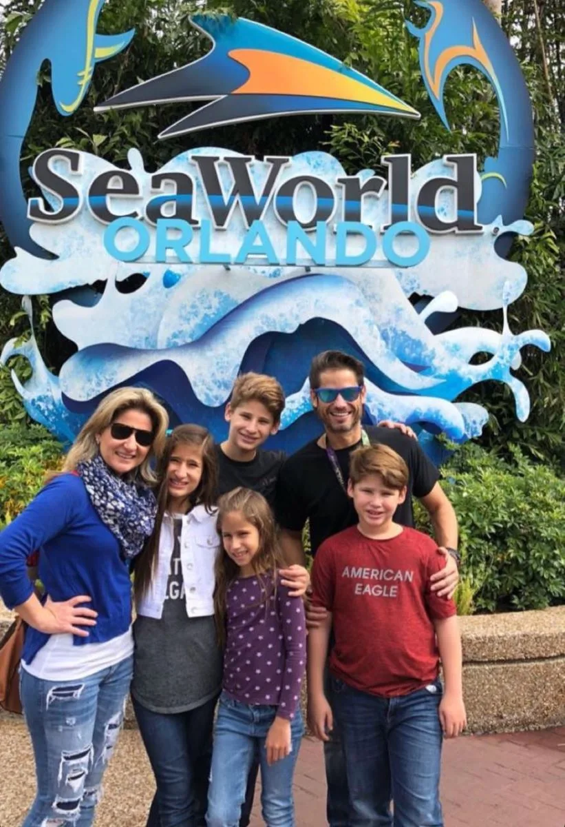 Patriciana Queiros curte Orlando com os filhos