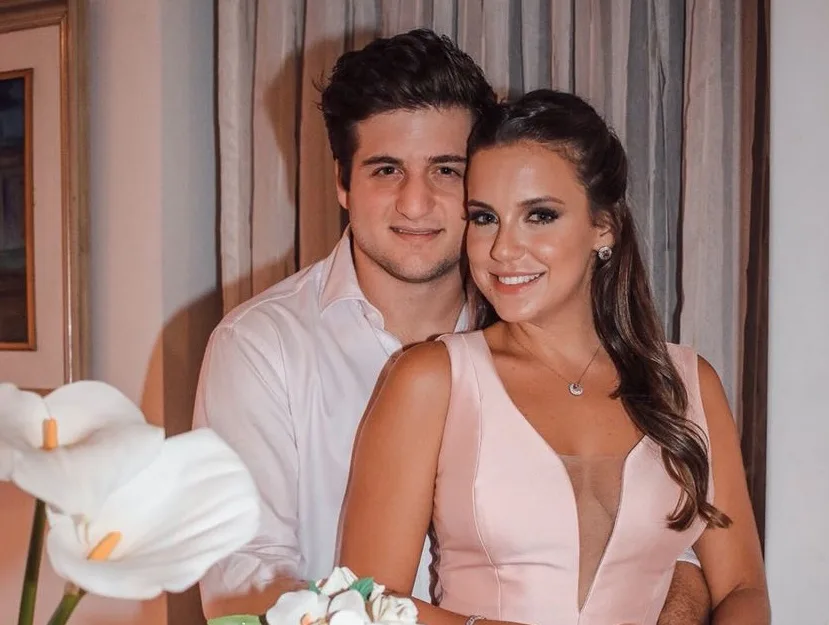Fernanda Levy e Omar Macedo oficializam noivado