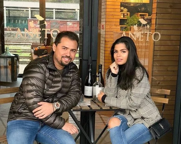 Xand Avião e Isabele Temóteo em temporada de férias