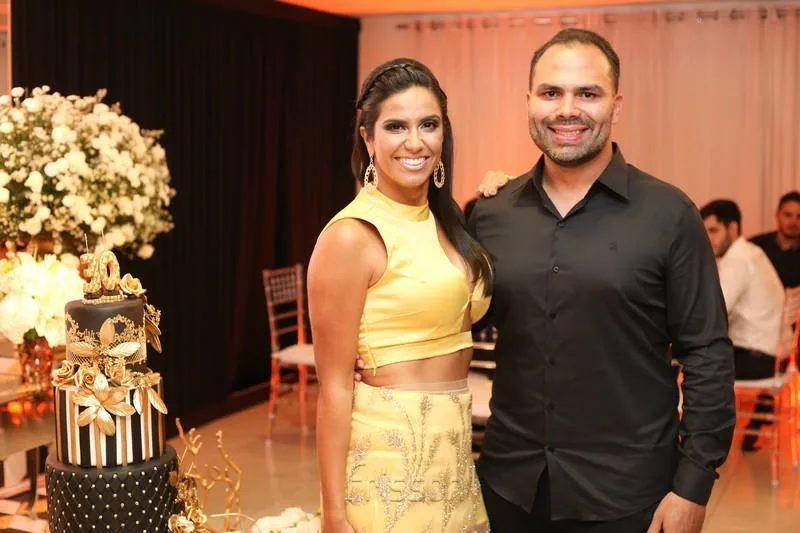 Isa Xavier lança e-book para mãezinhas
