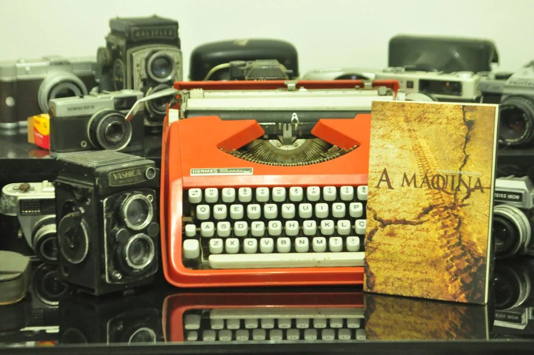 Livro "A Máquina": à venda na Livraria Dummar