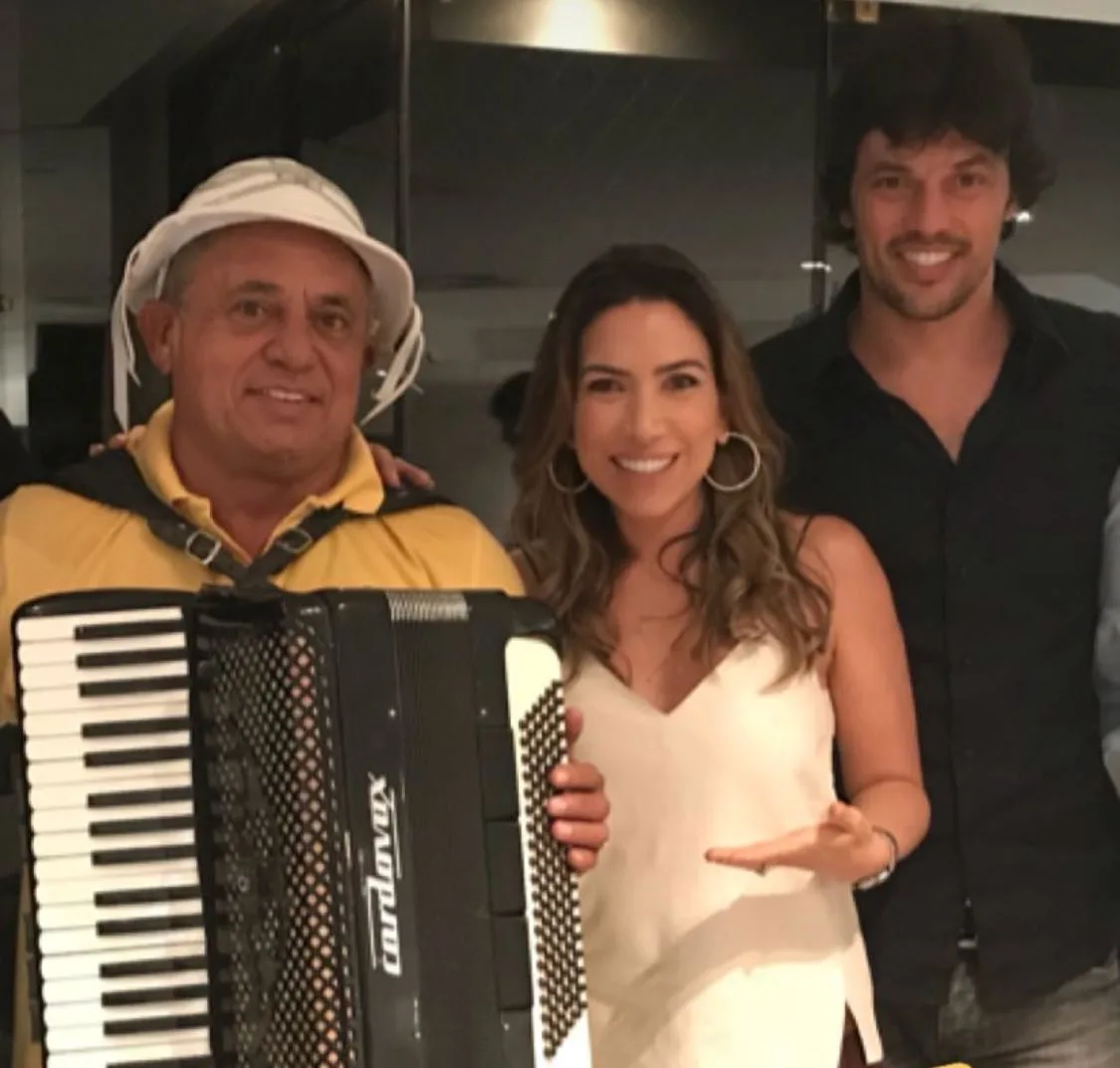 Música nordestina embala Patrícia Abravanel e Fábio Faria