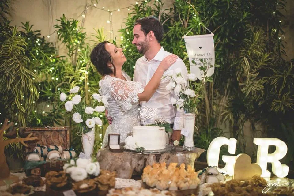 Rafael Batista e Gabriela Guedes noivaram