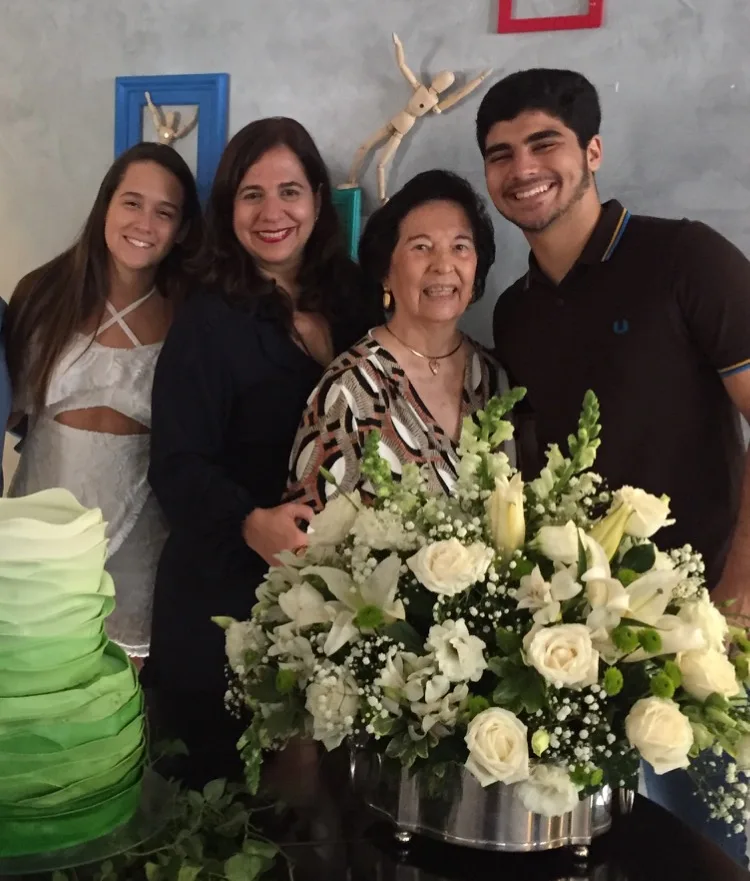 Zuleide Menezes ganhou os parabéns