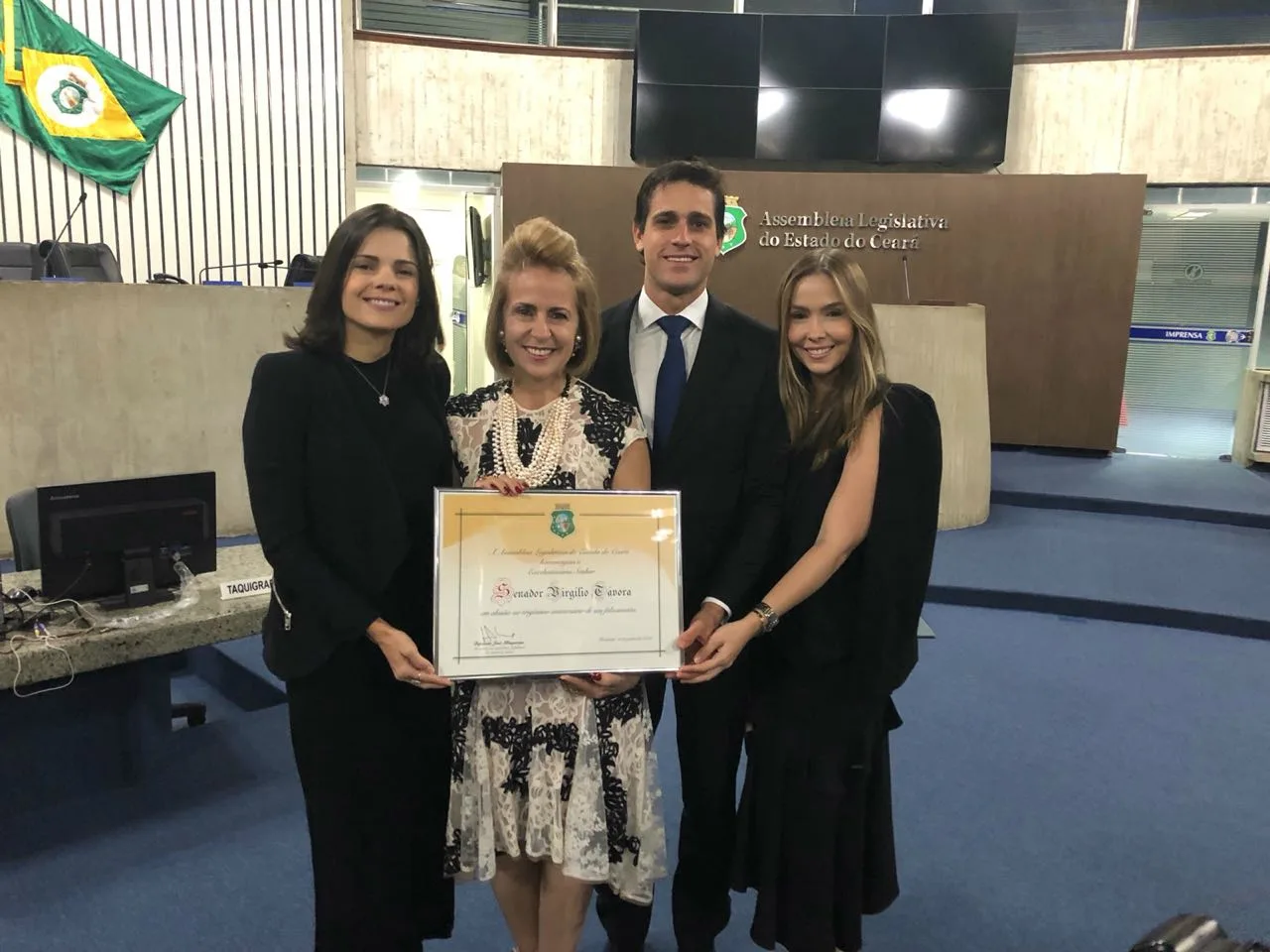 Virgílio Távora recebe homenagem