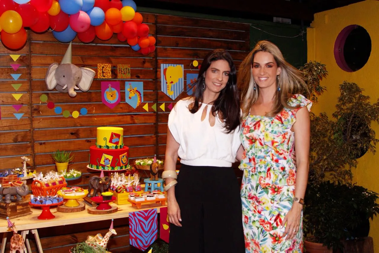 Raquel Braun e Germana Gaspar reúnem tops da cidade