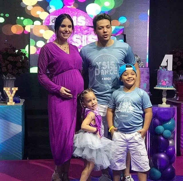 Thyane e Wesley comemoram 4 anos de Ysis