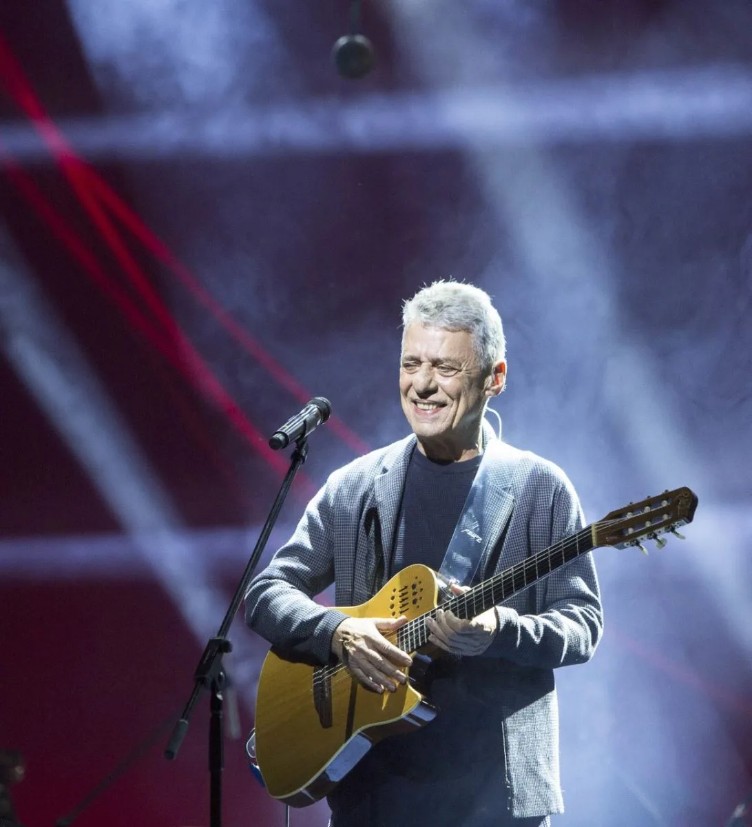 Chico Buarque chega a Fortaleza