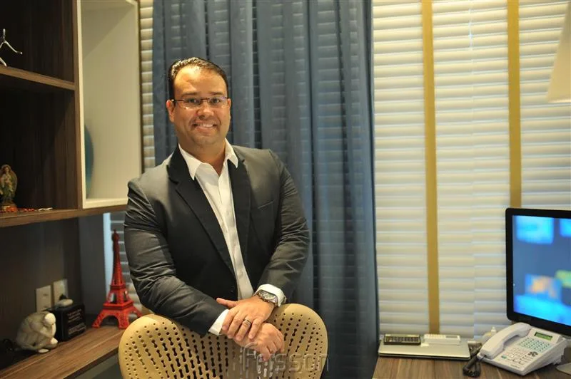 Raphael Joca analisa carreira de cerimonialista