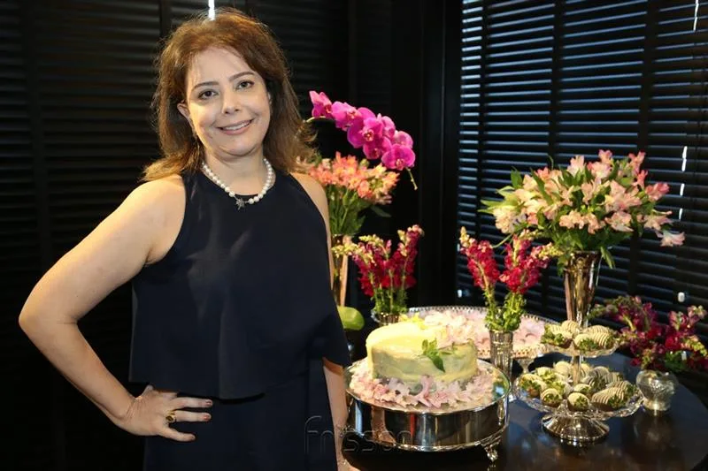Claudia Gradhvol celebra nova idade